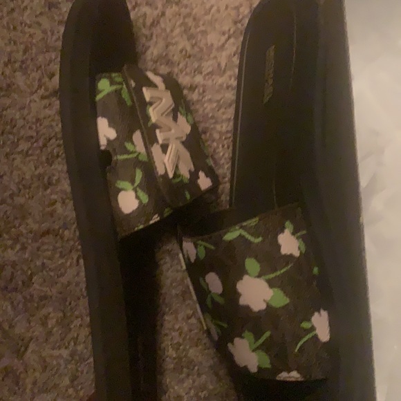 MK slides NEW - Picture 3 of 6